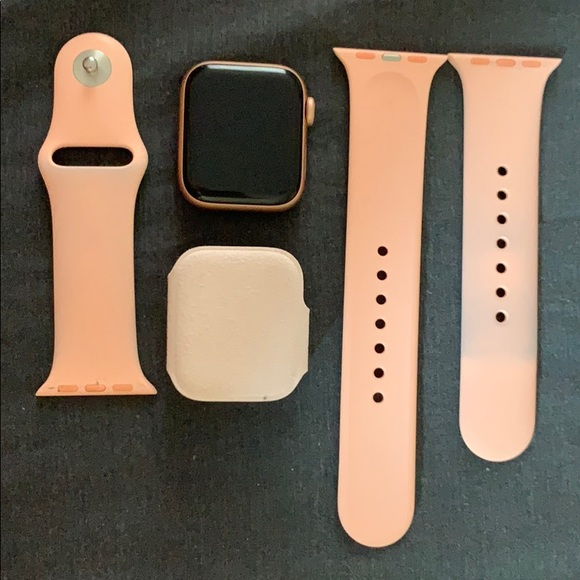 Apple Accessories - Apple Watch Series 5 with Apple Care included